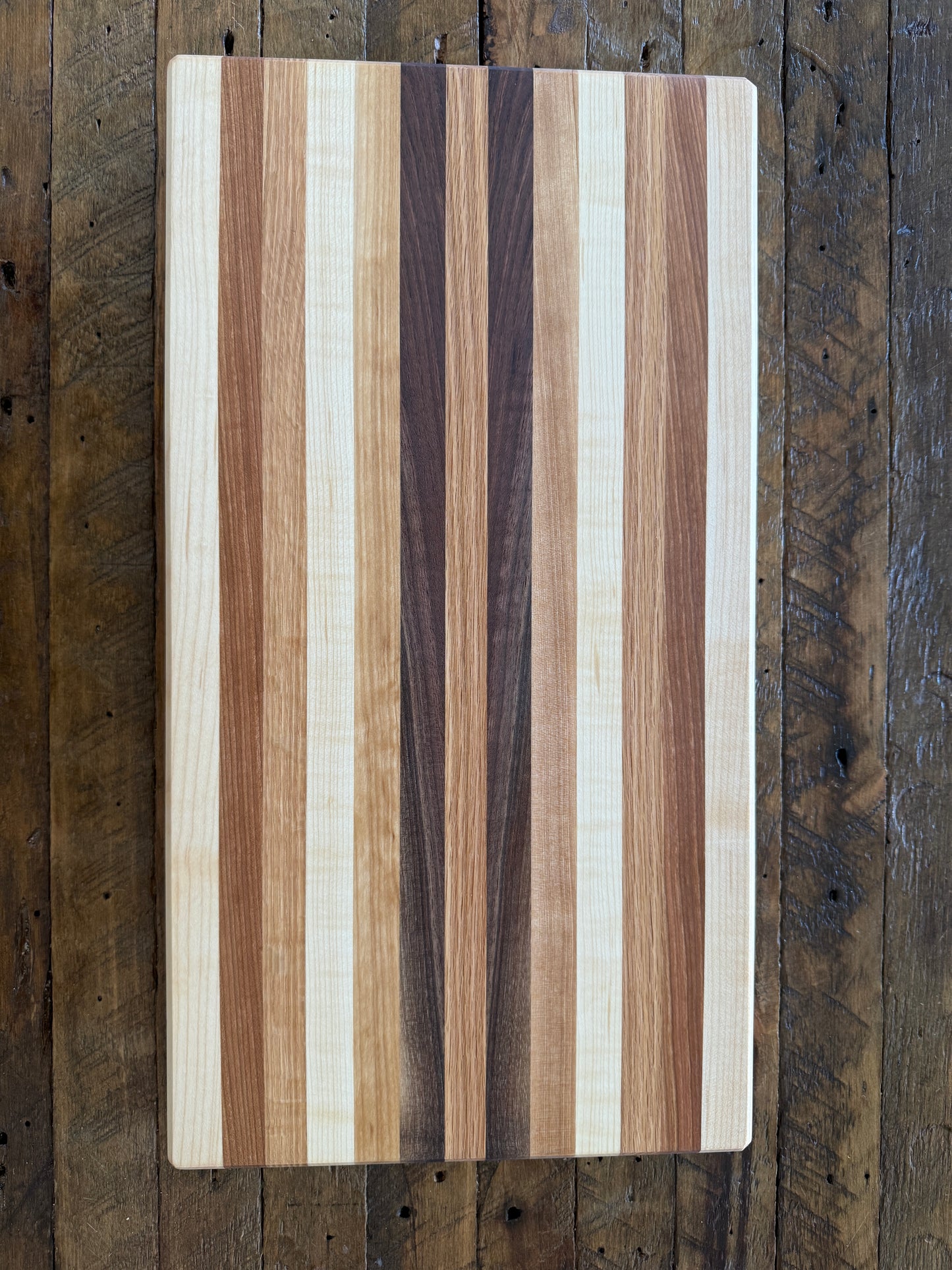 Edge Grain Cutting Board — Cherry, Walnut, Birch, Oak & Hard Maple — 18-3/4" × 10-1/16"